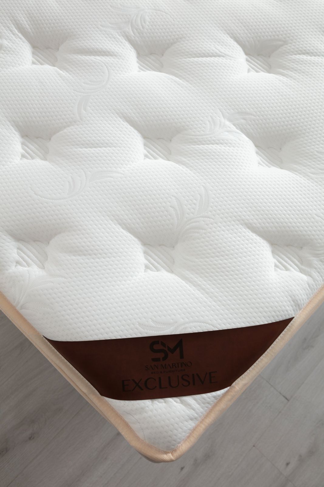 Matelas à ressort avec surmatelas intégré : épaisseur 32 cm Exclusive Beige