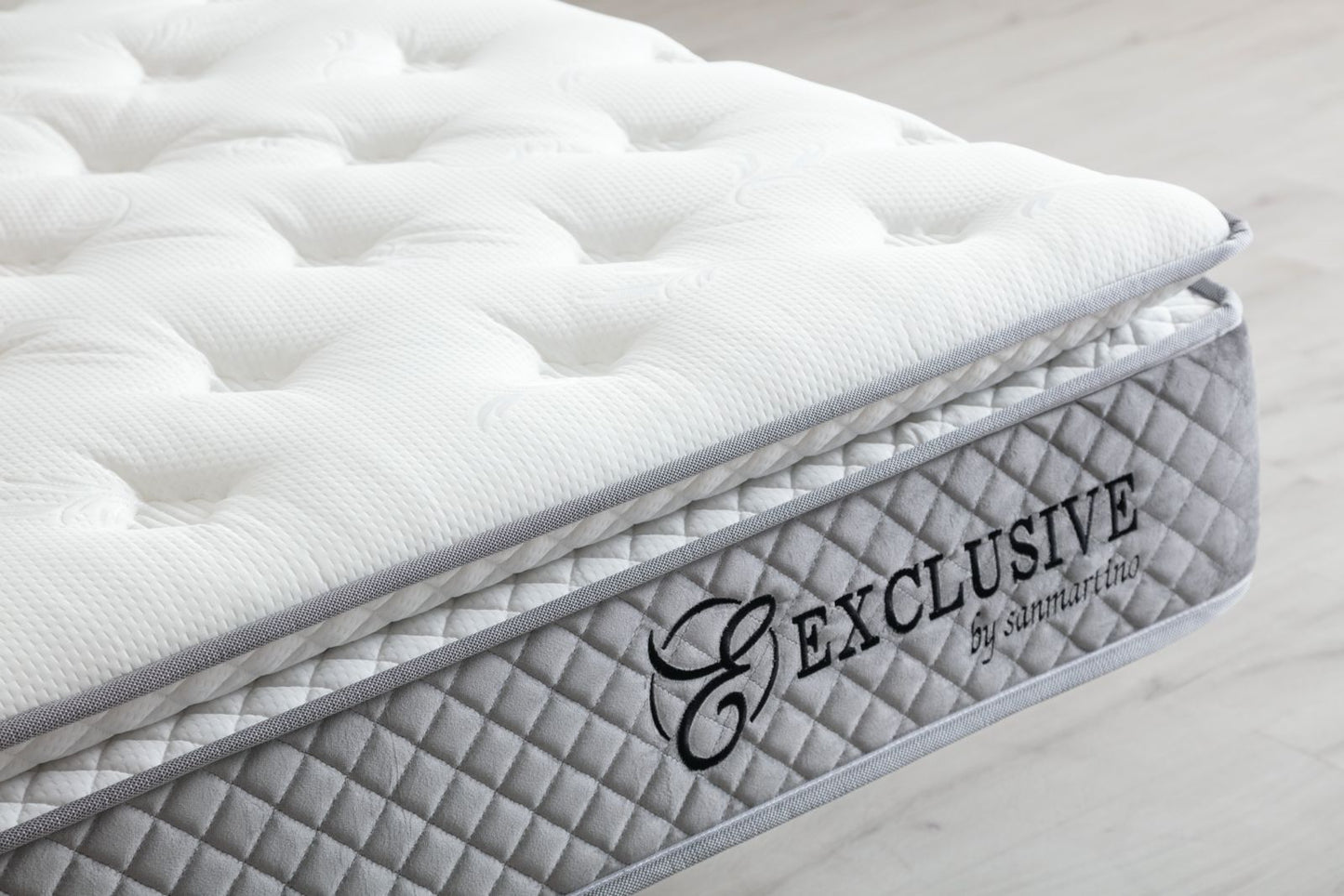 Matelas à ressort avec surmatelas intégré : épaisseur 32 cm Exclusive Gris